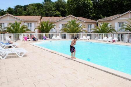 Apartament Petit Oasis Avec Piscine Anglet Zewnętrze zdjęcie